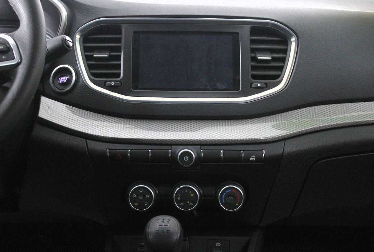 Lada (ВАЗ) Vesta с пробегом — 2023 год. Фото: #8