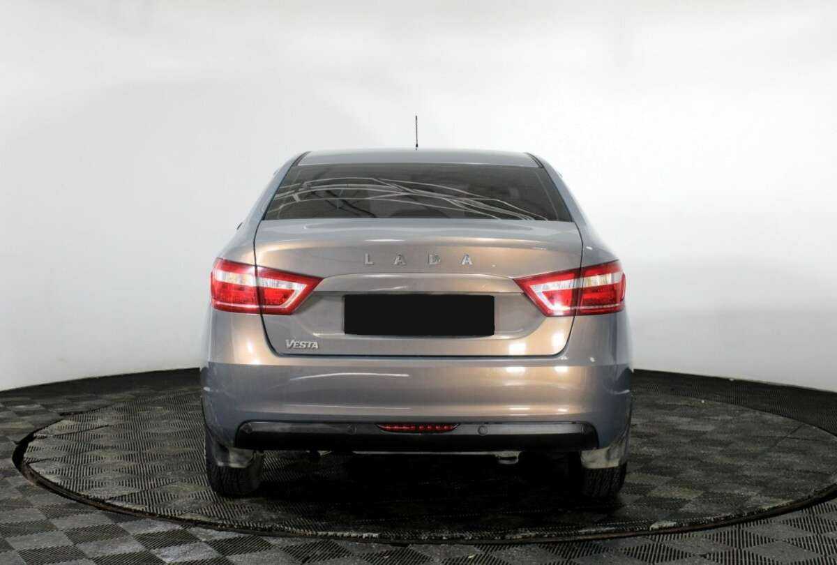 Lada (ВАЗ) Vesta с пробегом — 2017 год. Фото: #5