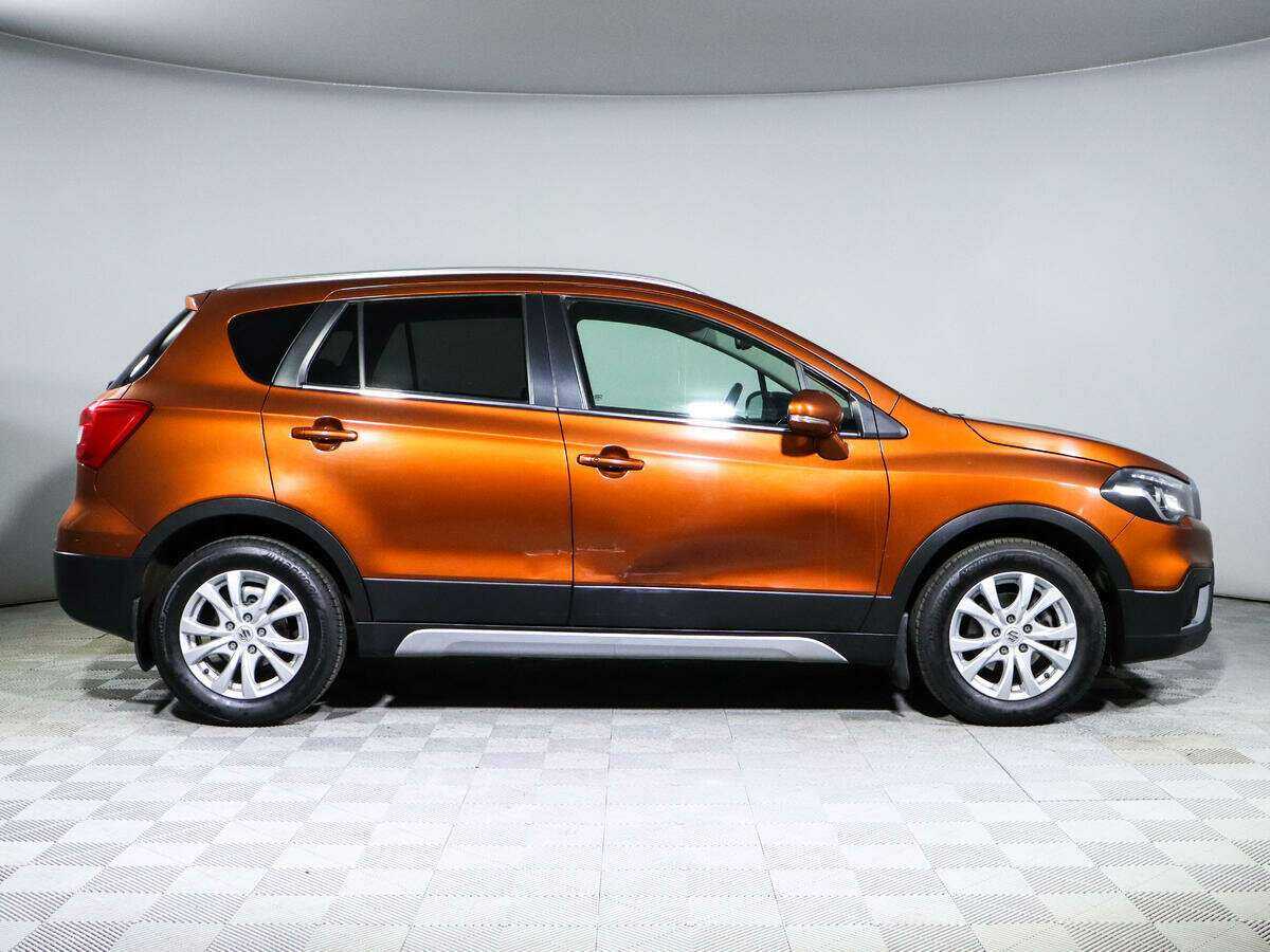 Suzuki SX4 с пробегом — 2016 год. Фото: #3