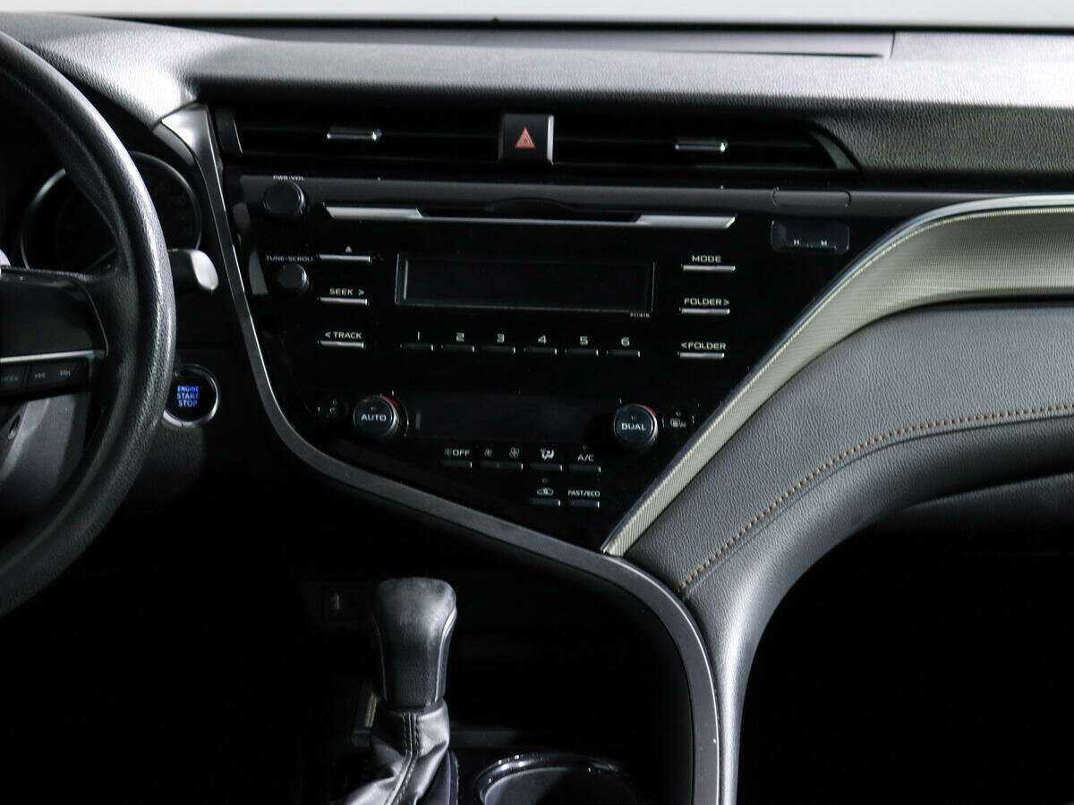 Toyota Camry с пробегом — 2021 год. Фото: #12