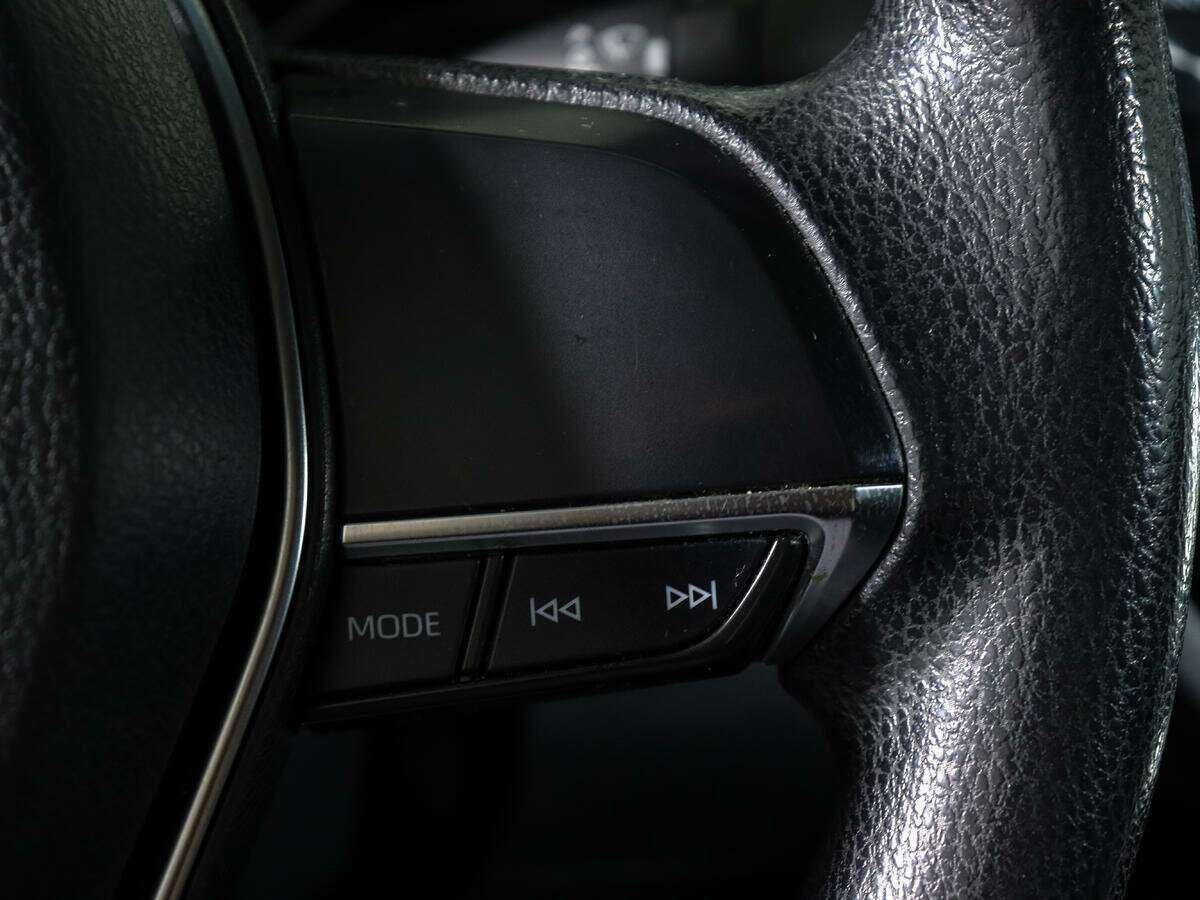 Toyota Camry с пробегом — 2021 год. Фото: #16