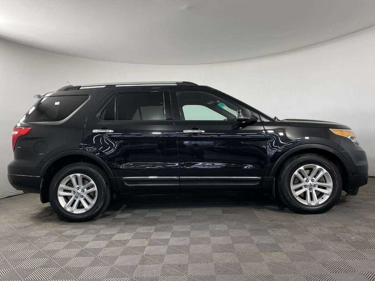 Ford Explorer с пробегом — 2013 год. Фото: #3