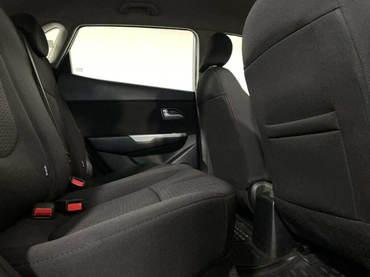 Kia Rio с пробегом — 2013 год. Фото: #16