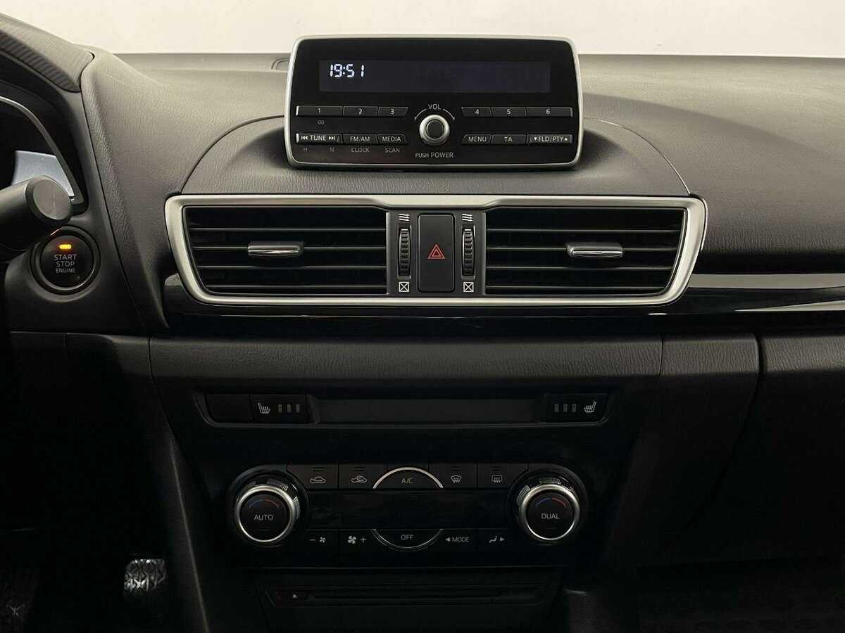 Mazda 3 с пробегом — 2014 год. Фото: #11