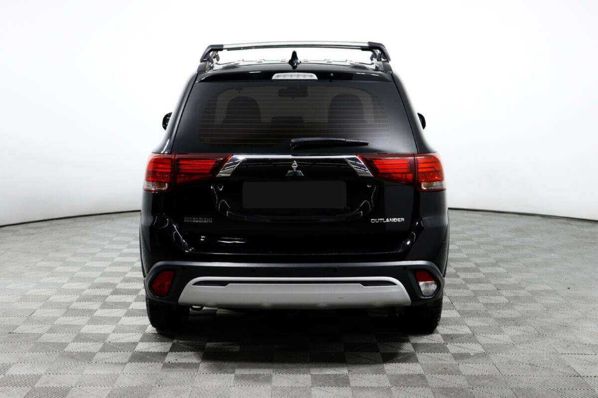 Mitsubishi Outlander с пробегом — 2018 год. Фото: #5