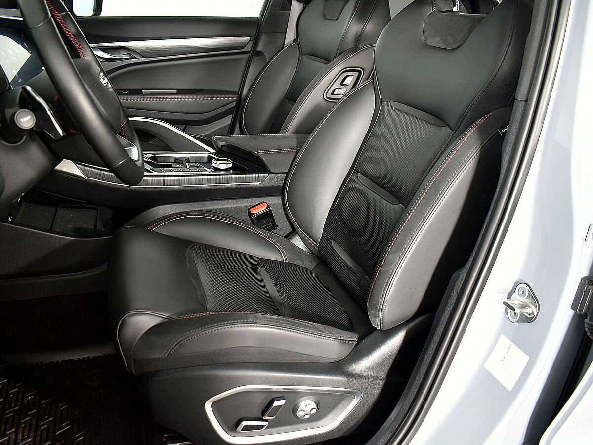 Geely Tugella с пробегом — 2022 год. Фото: #7