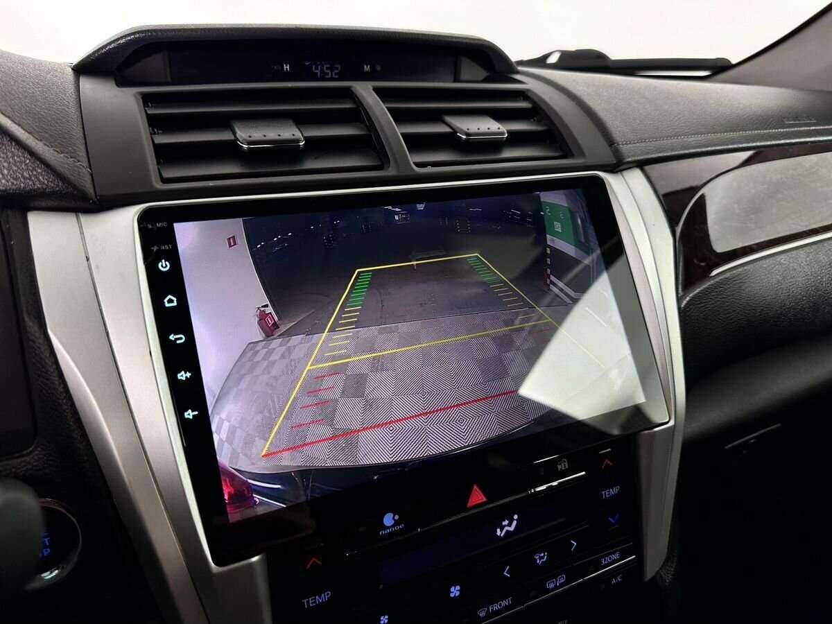 Toyota Camry с пробегом — 2016 год. Фото: #12