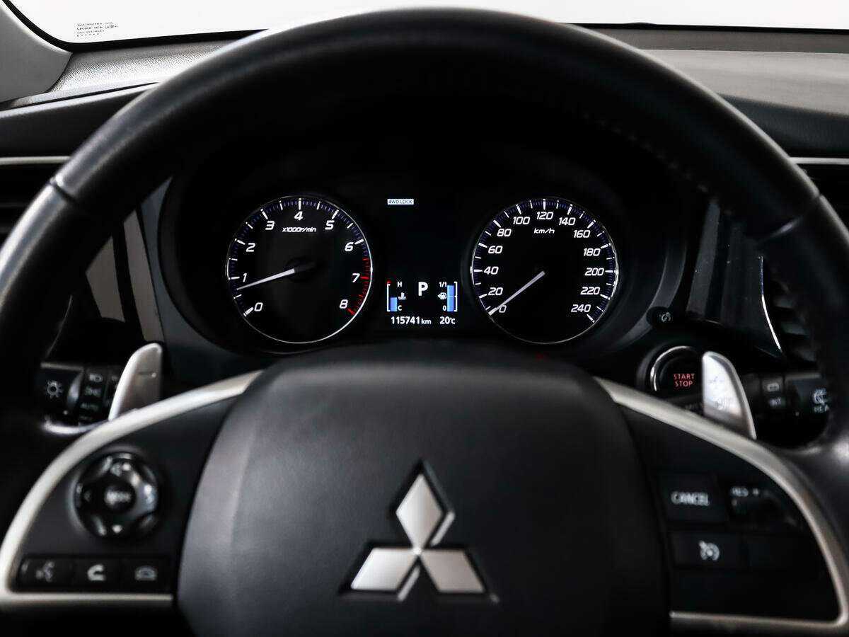Mitsubishi Outlander с пробегом — 2013 год. Фото: #18