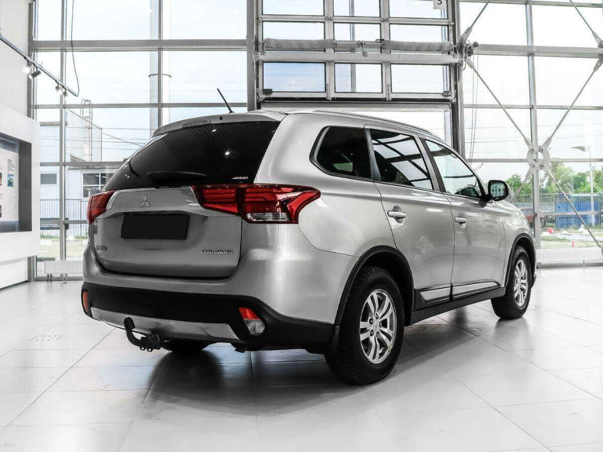 Mitsubishi Outlander с пробегом — 2016 год. Фото: #4