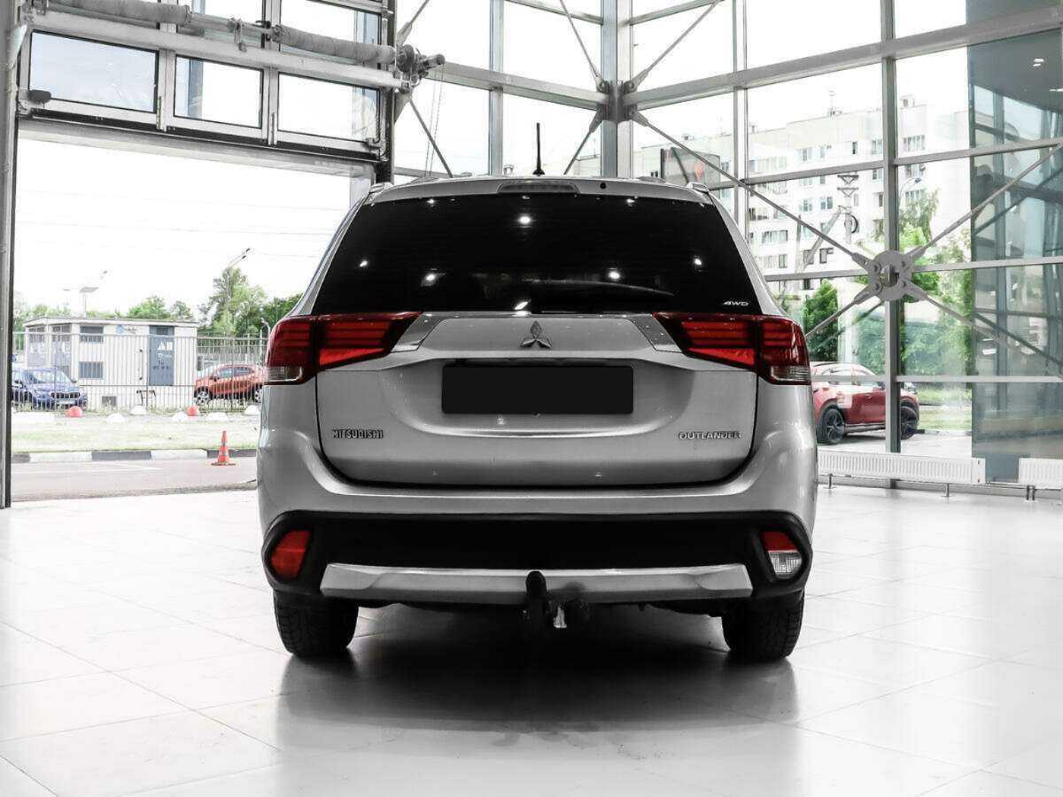 Mitsubishi Outlander с пробегом — 2016 год. Фото: #5