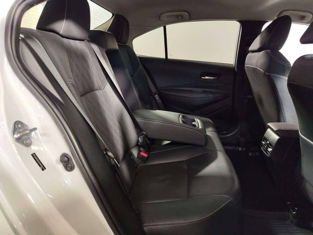 Toyota Corolla с пробегом — 2019 год. Фото: #9