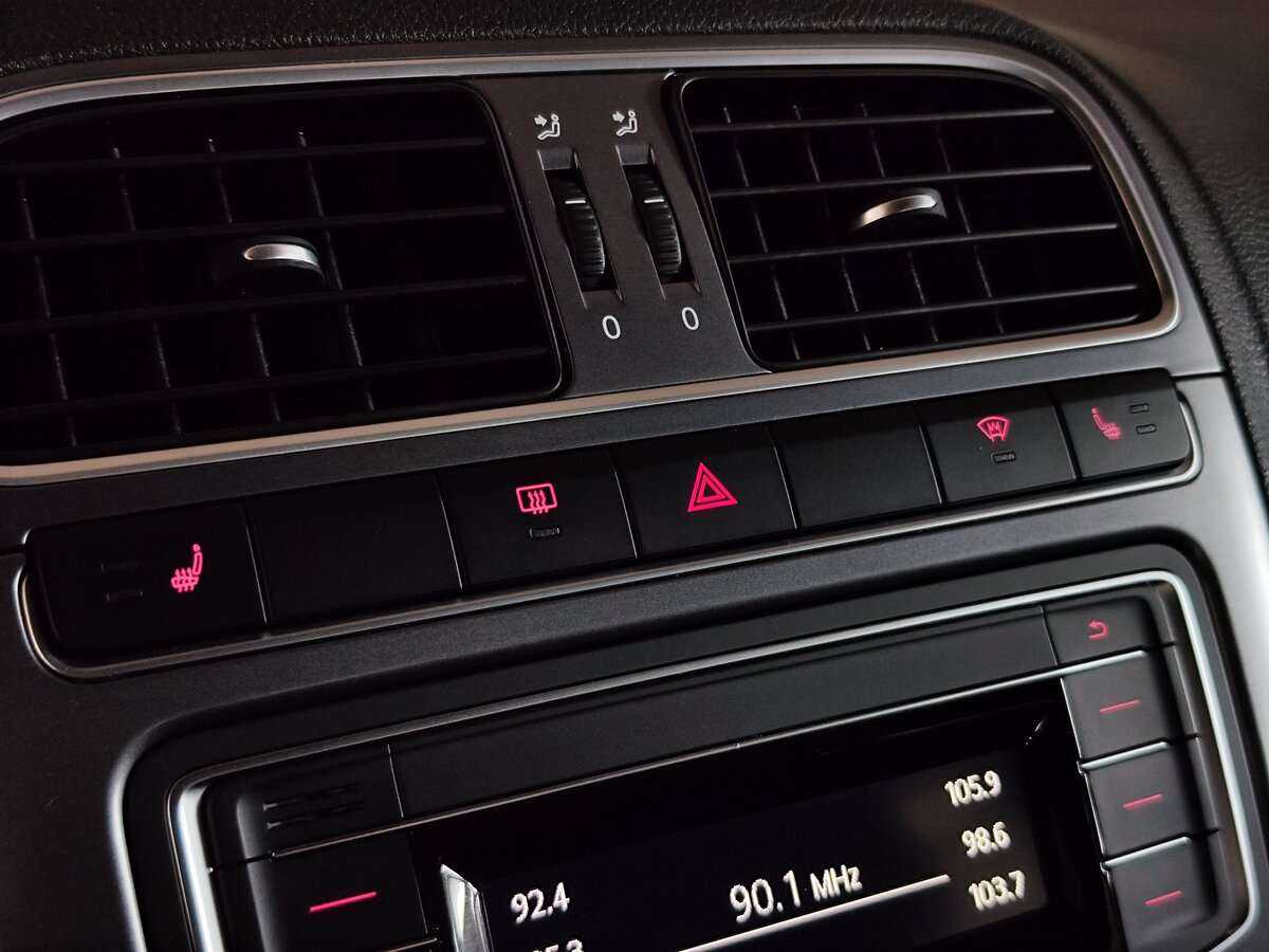 Volkswagen Polo с пробегом — 2018 год. Фото: #16