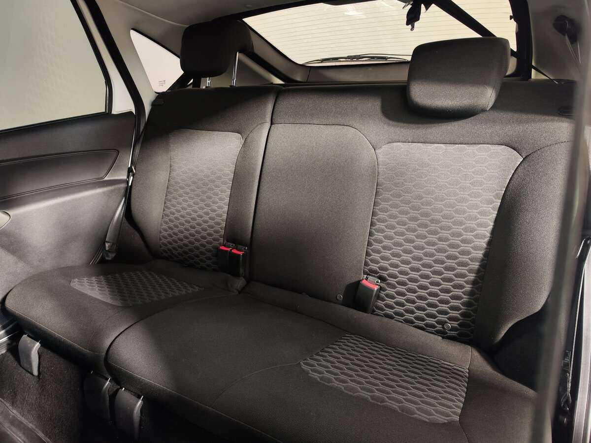 Lada (ВАЗ) Granta с пробегом — 2019 год. Фото: #7