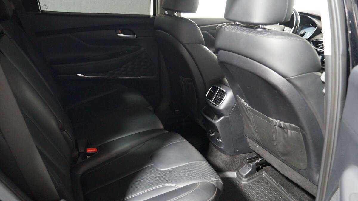 Hyundai Santa Fe с пробегом — 2020 год. Фото: #11