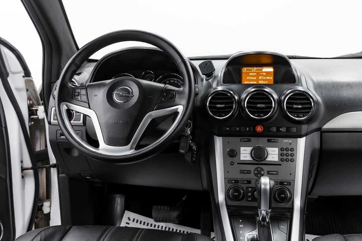 Opel Antara с пробегом — 2015 год. Фото: #10