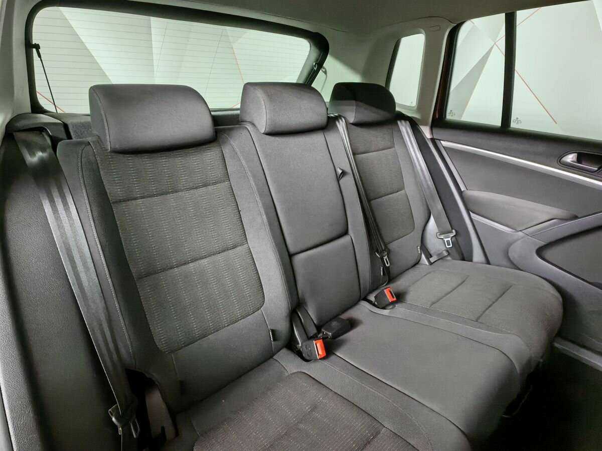 Volkswagen Tiguan с пробегом — 2012 год. Фото: #12