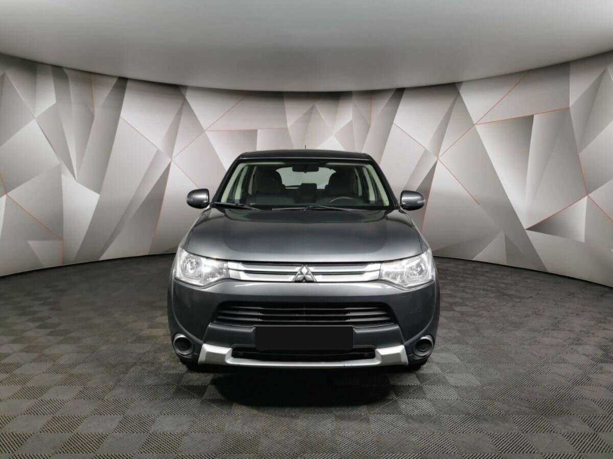 Mitsubishi Outlander с пробегом — 2014 год. Фото: #6