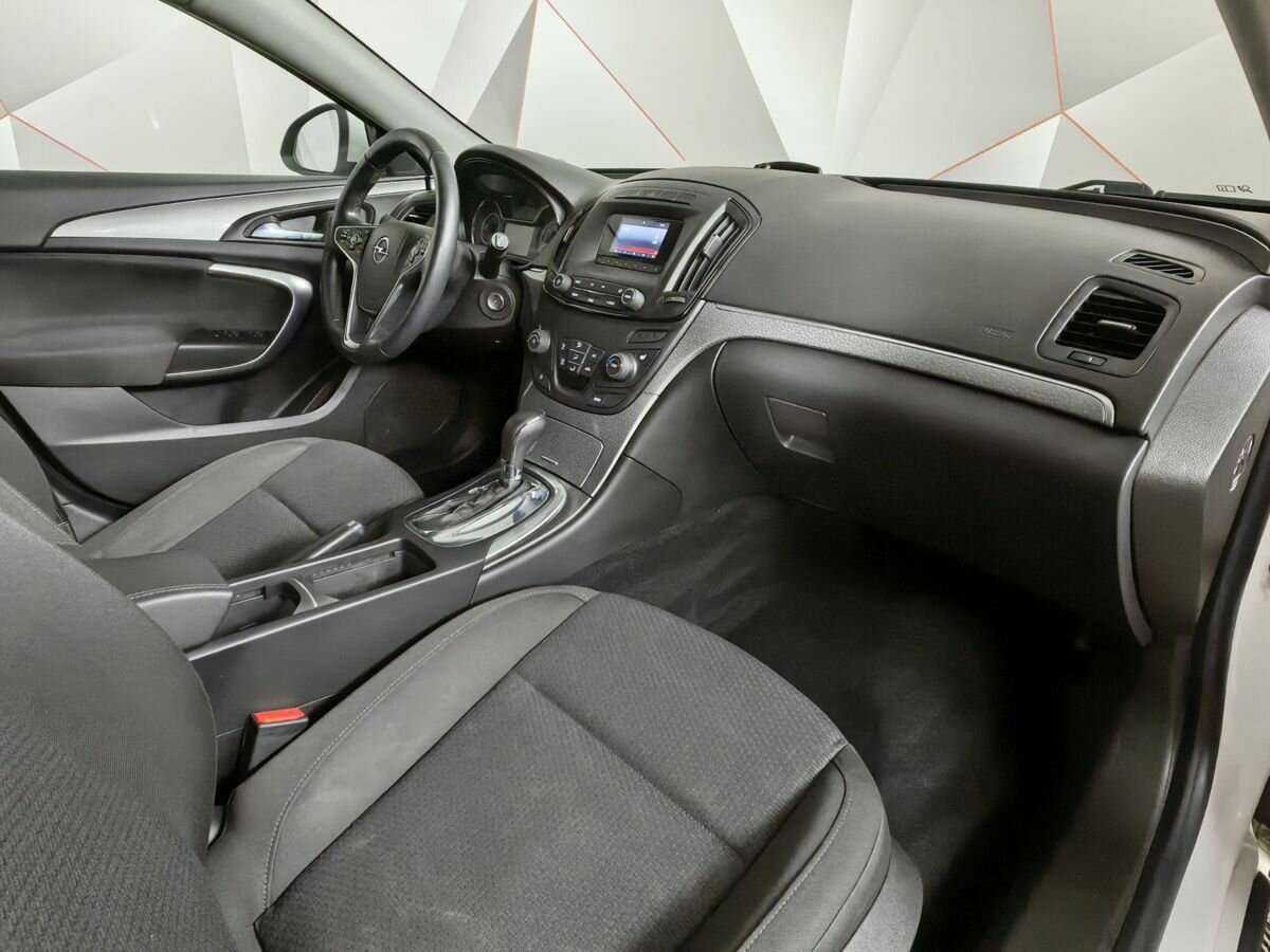 Opel Insignia с пробегом — 2014 год. Фото: #8