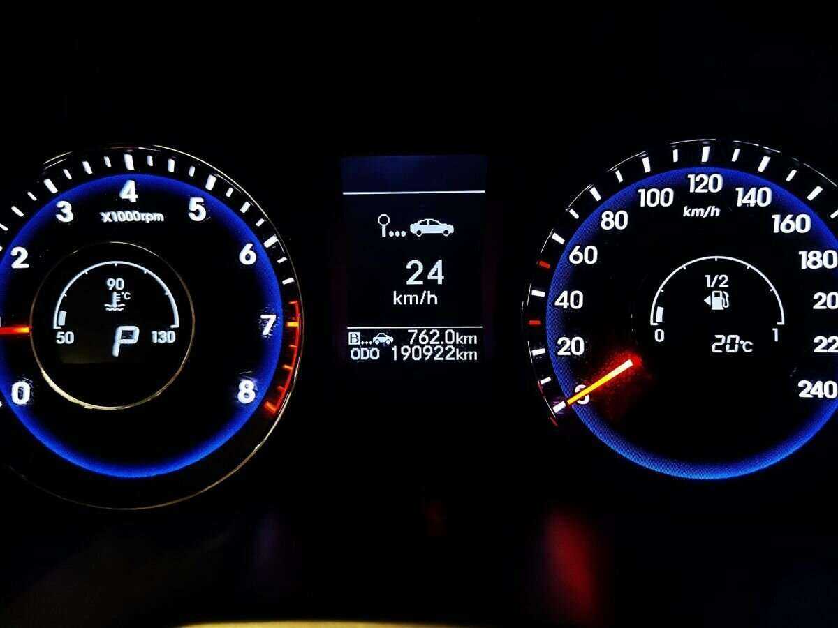 Hyundai i40 с пробегом — 2015 год. Фото: #15