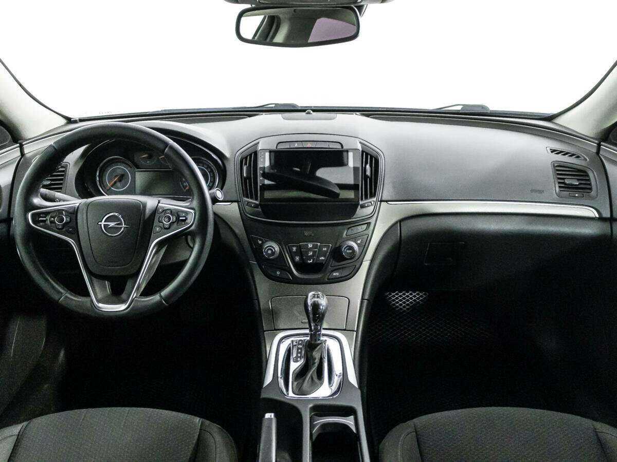 Opel Insignia с пробегом — 2014 год. Фото: #12