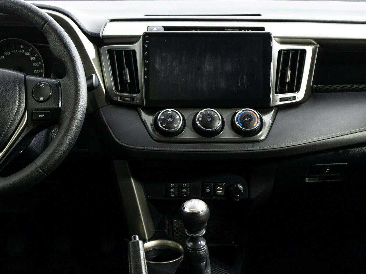 Toyota RAV4 с пробегом — 2013 год. Фото: #13