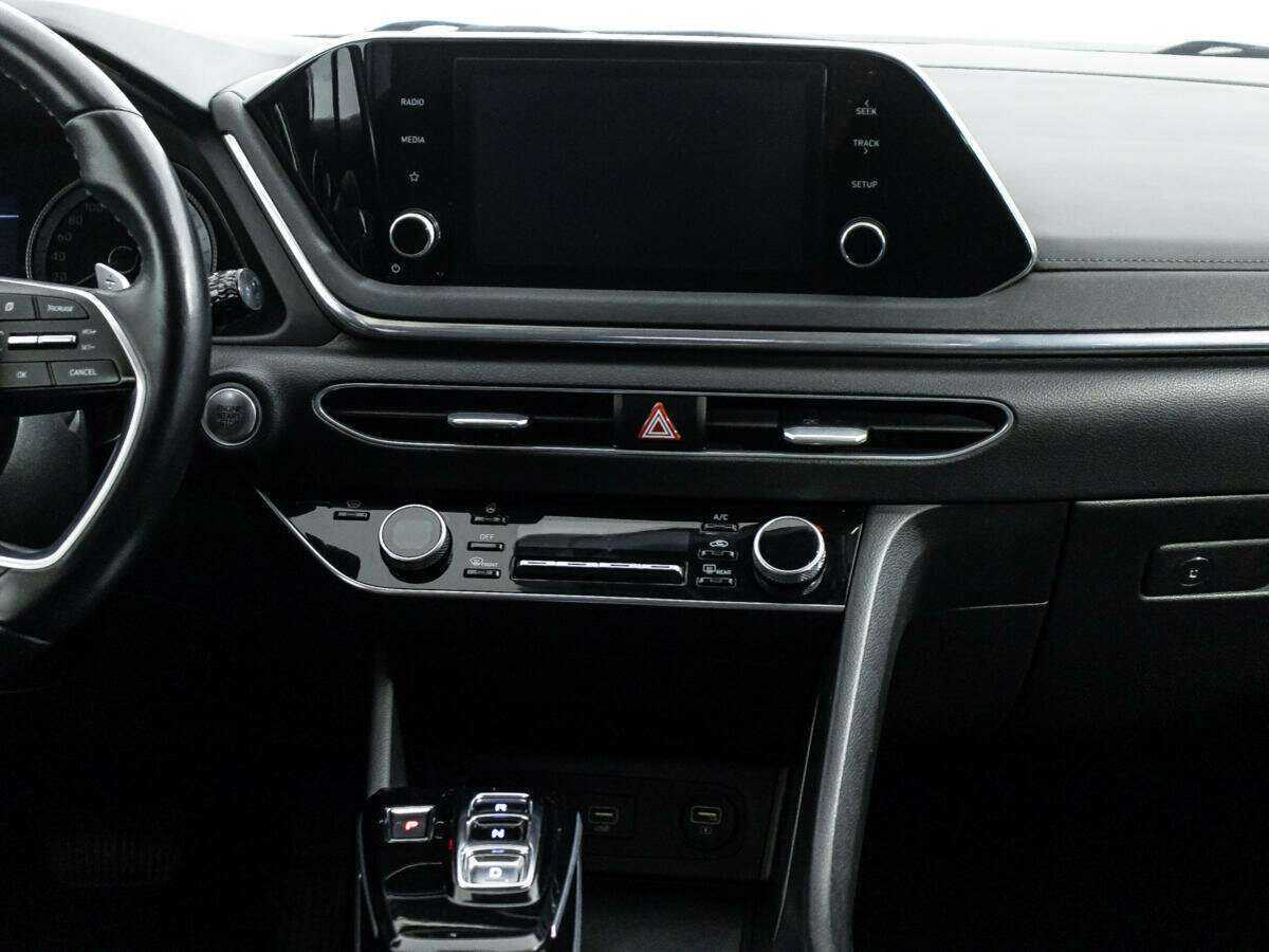 Hyundai Sonata с пробегом — 2021 год. Фото: #13