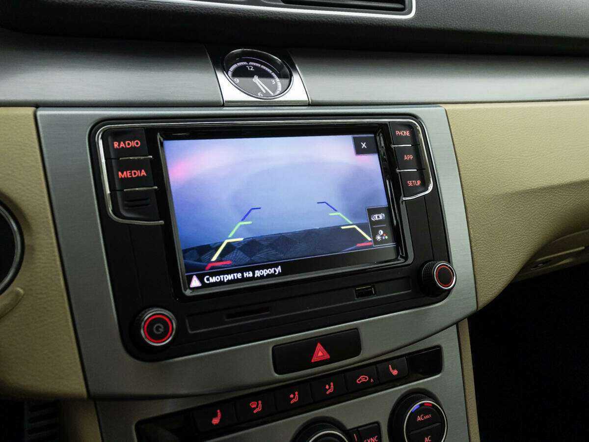 Volkswagen Passat CC с пробегом — 2012 год. Фото: #14