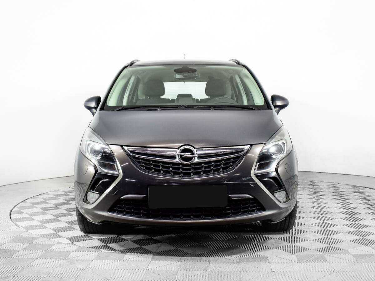 Opel Zafira с пробегом — 2014 год. Фото: #1
