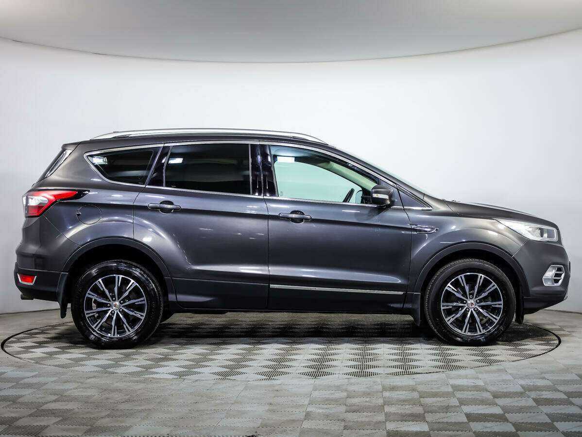 Ford Kuga с пробегом — 2017 год. Фото: #2