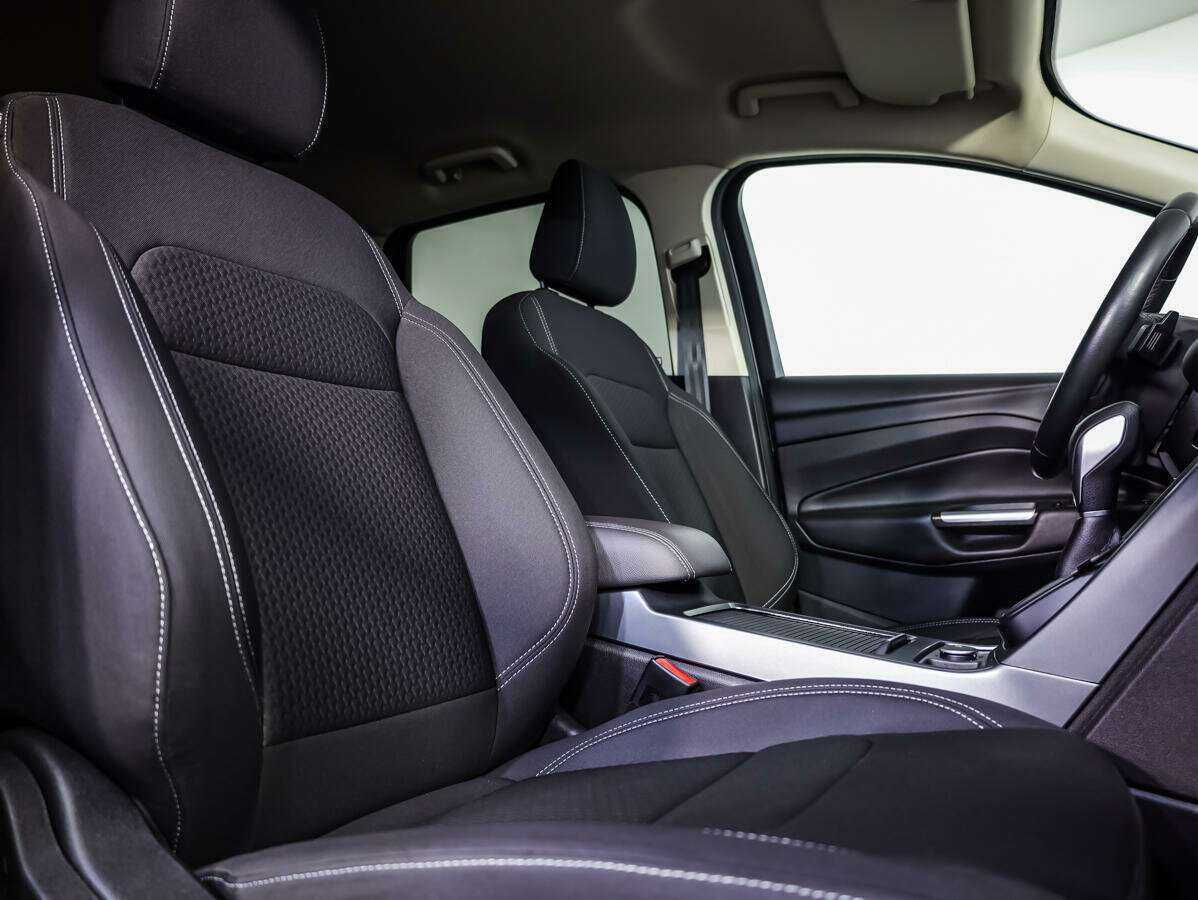 Ford Kuga с пробегом — 2017 год. Фото: #9