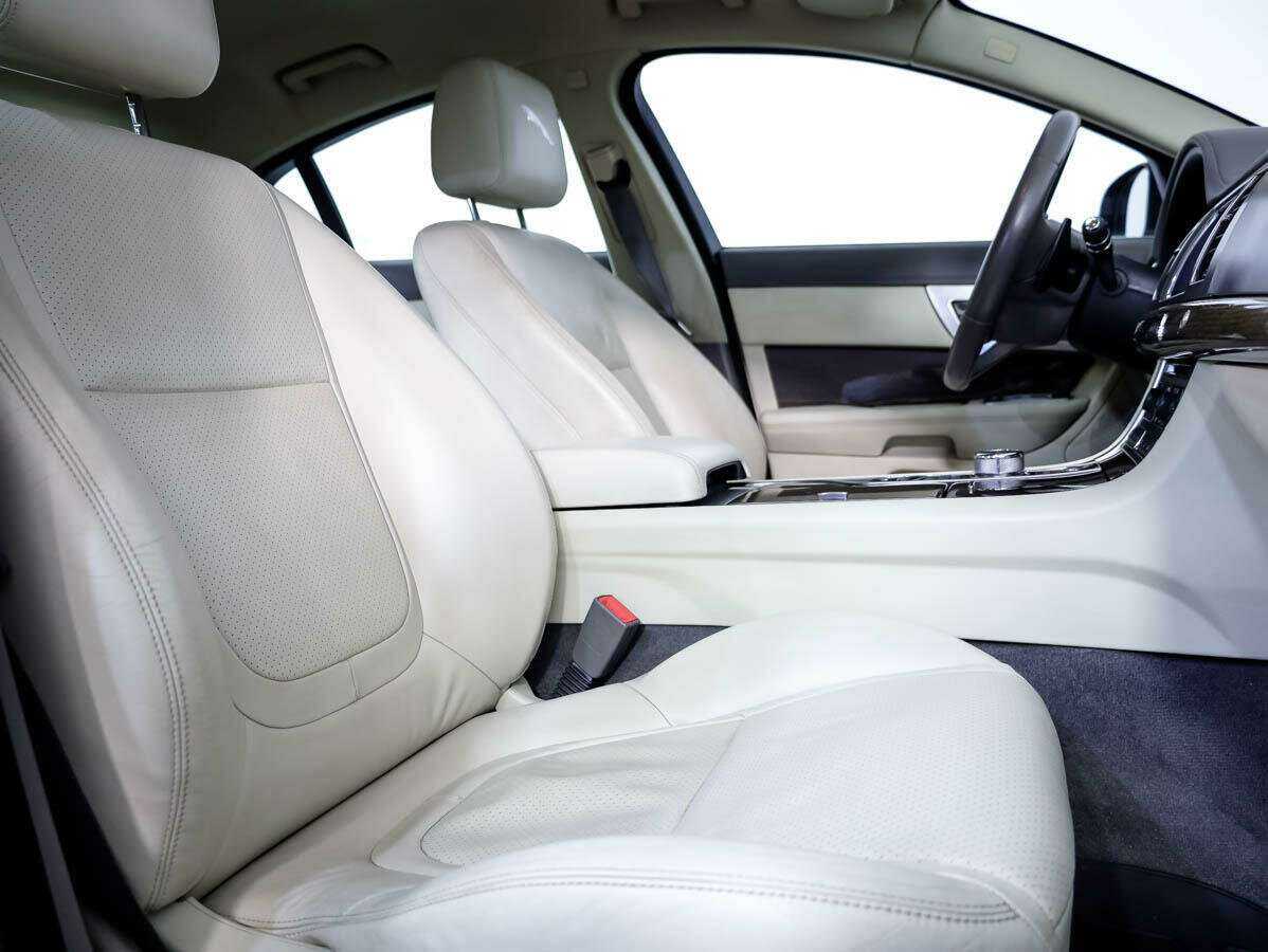 Jaguar XF с пробегом — 2013 год. Фото: #10