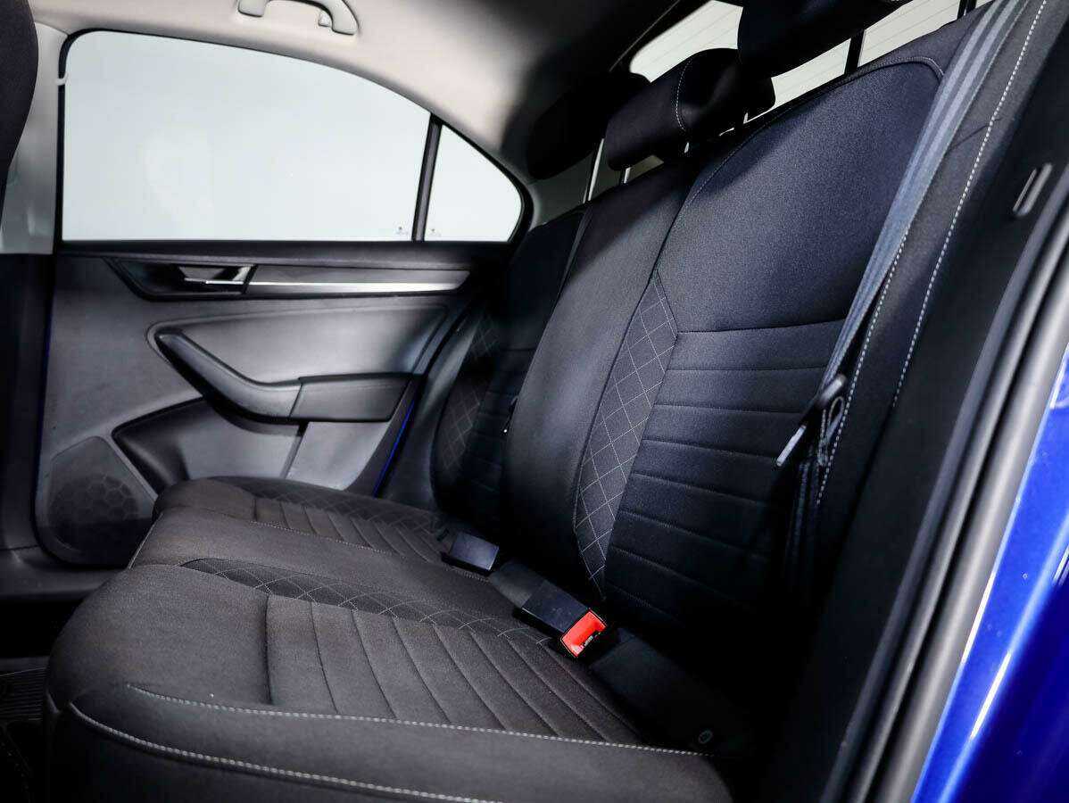 Skoda Rapid с пробегом — 2018 год. Фото: #11