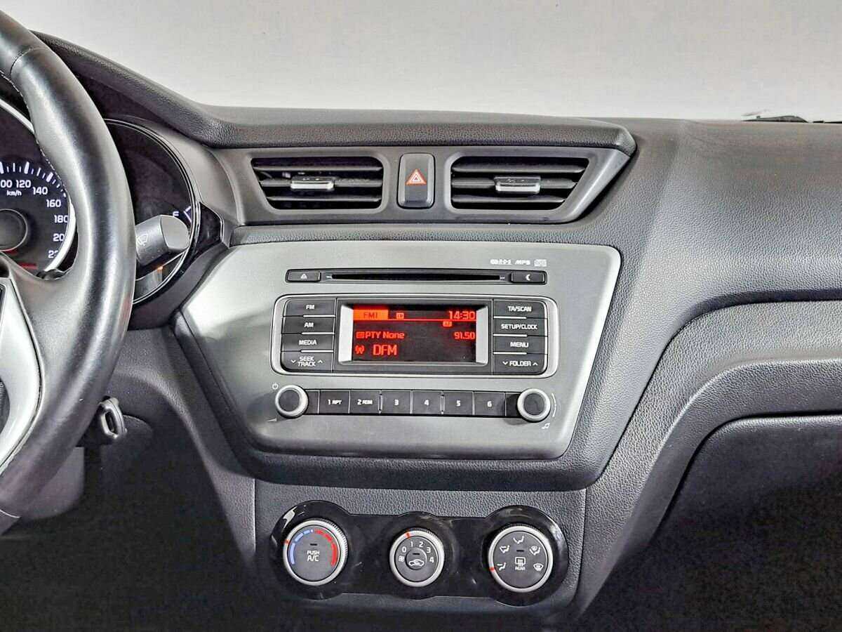 Kia Rio с пробегом — 2017 год. Фото: #10