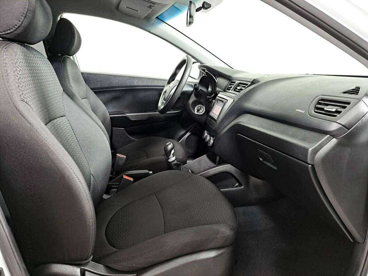 Kia Rio с пробегом — 2016 год. Фото: #8
