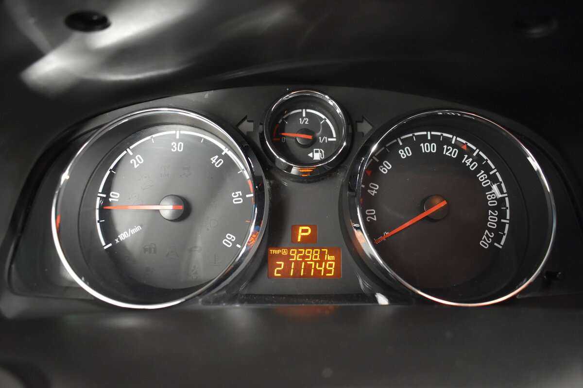 Opel Antara с пробегом — 2013 год. Фото: #12