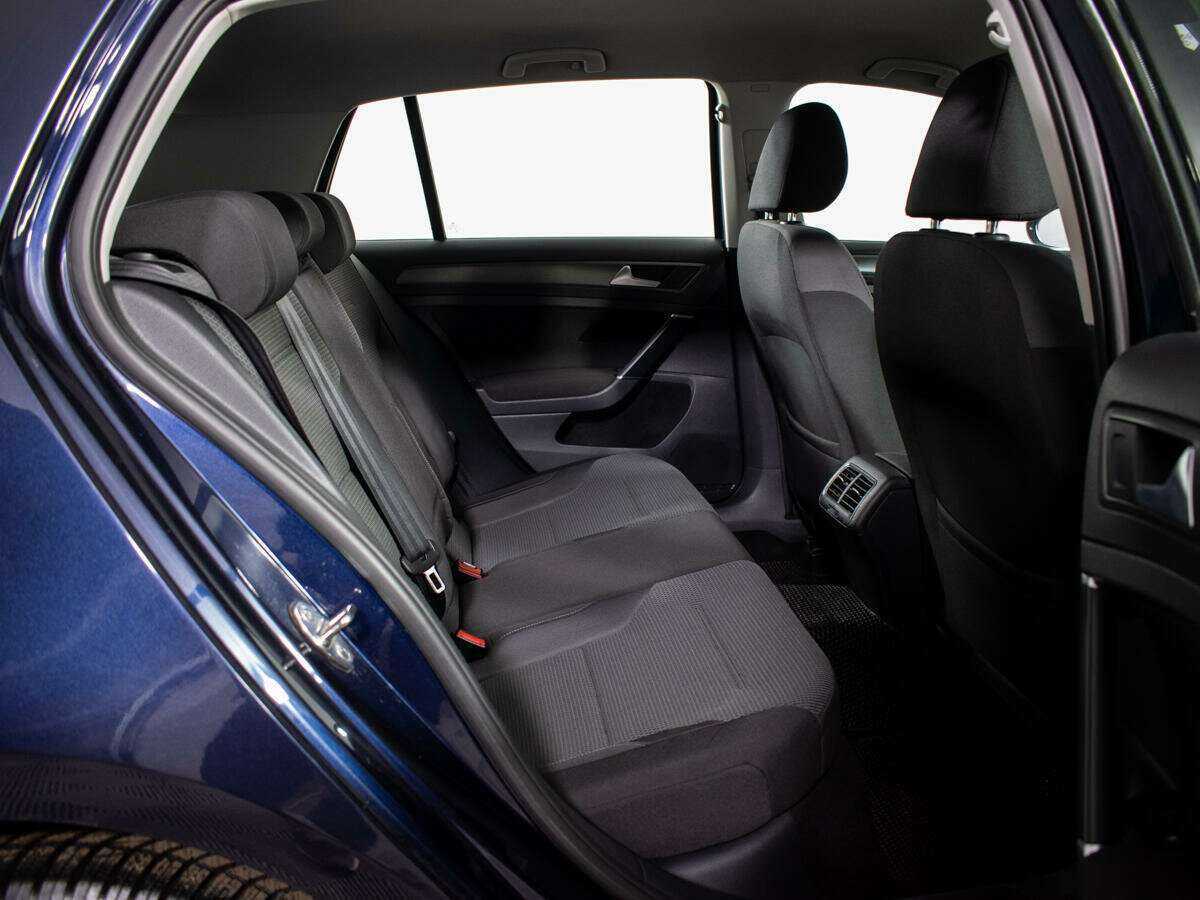 Volkswagen Golf с пробегом — 2013 год. Фото: #9