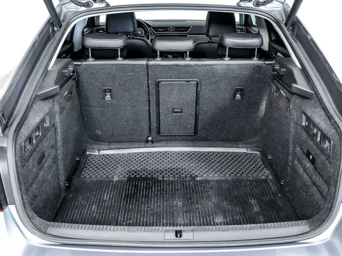 Skoda Superb с пробегом — 2019 год. Фото: #18