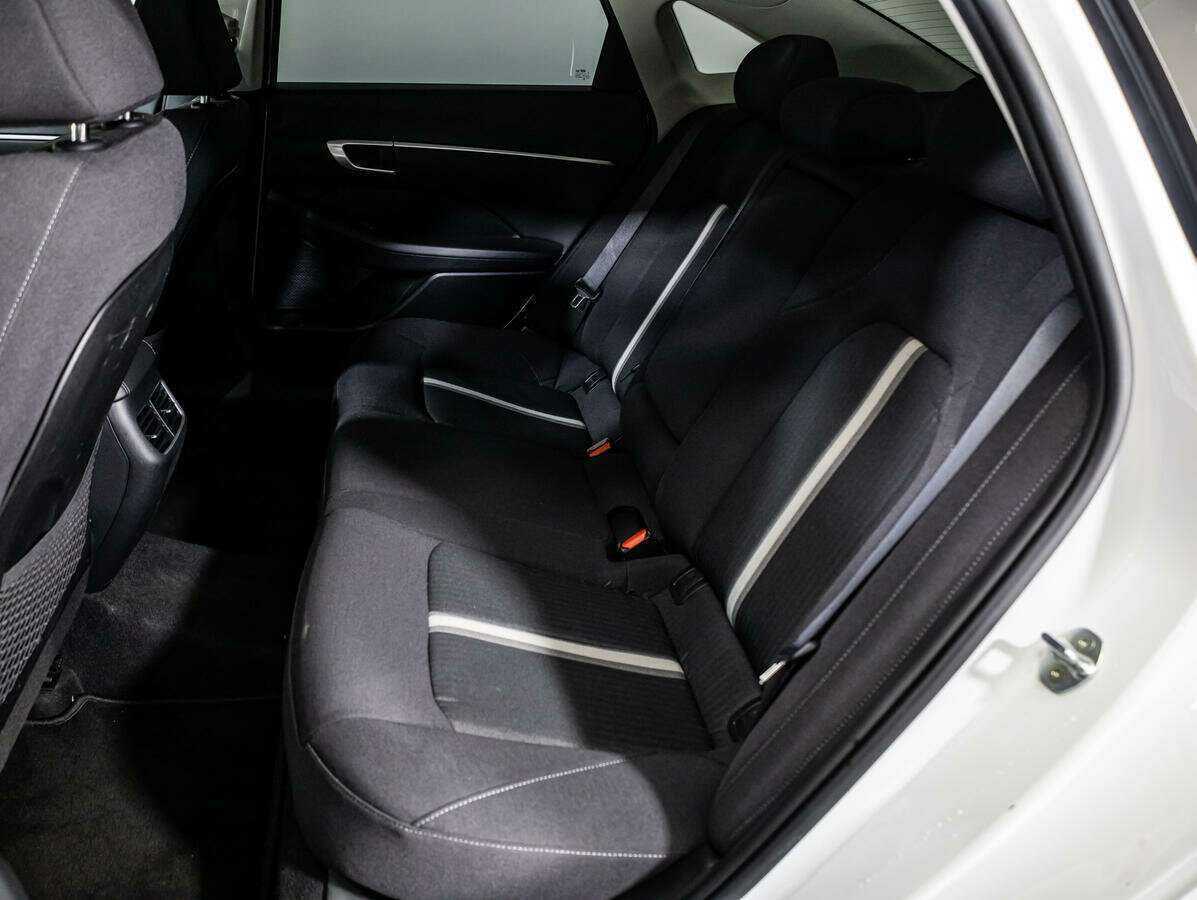 Hyundai Sonata с пробегом — 2020 год. Фото: #9