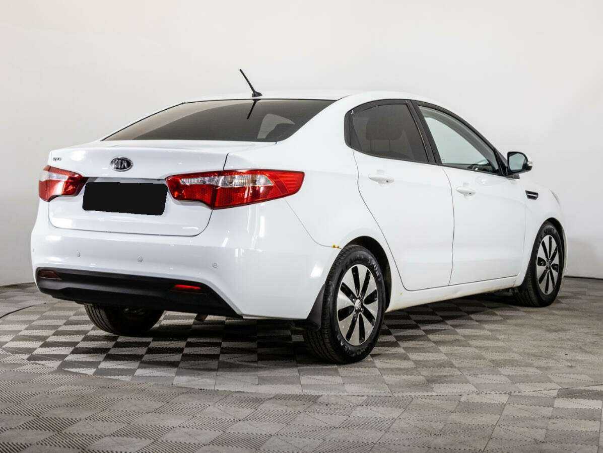 Kia Rio с пробегом — 2012 год. Фото: #4