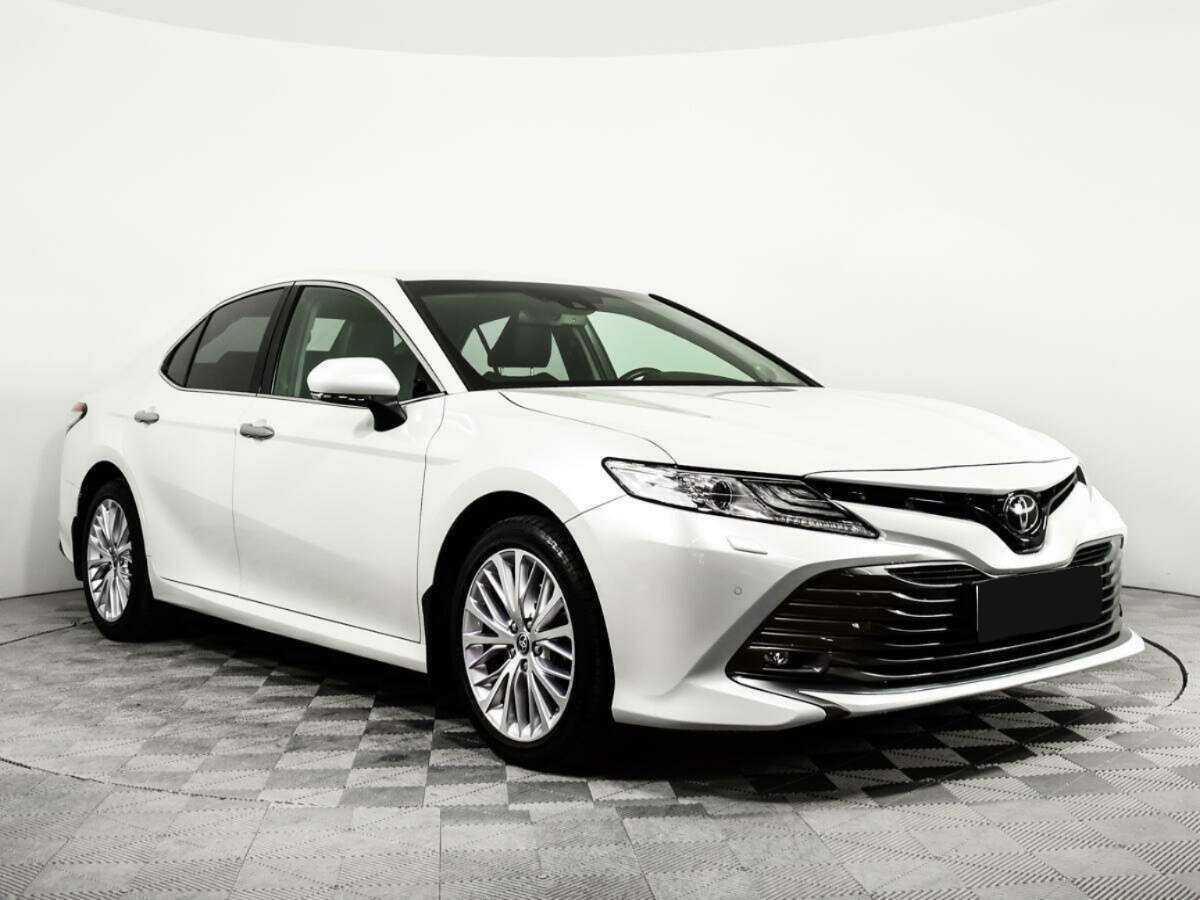 Toyota Camry с пробегом — 2020 год. Фото: #2