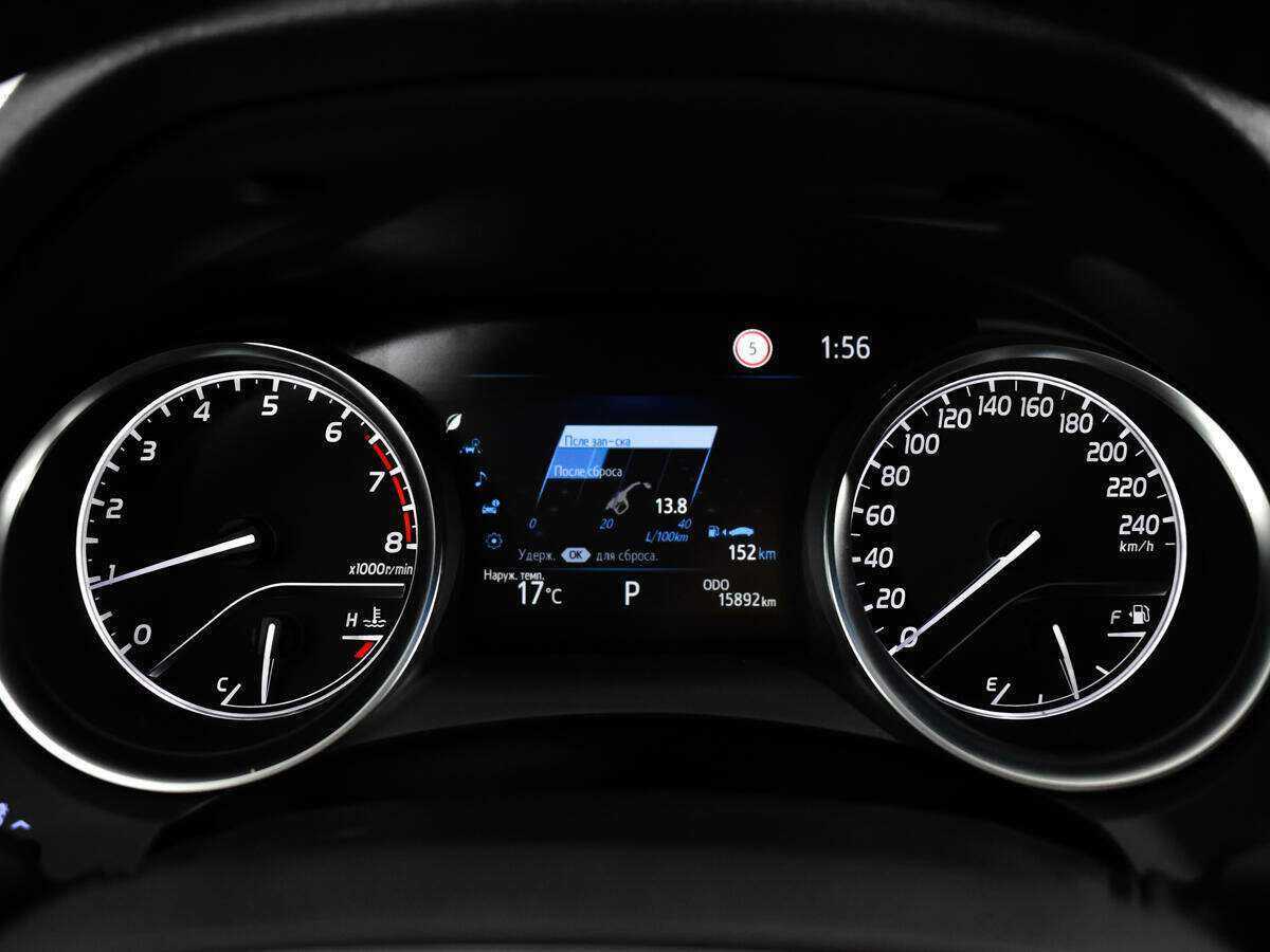 Toyota Camry с пробегом — 2020 год. Фото: #10