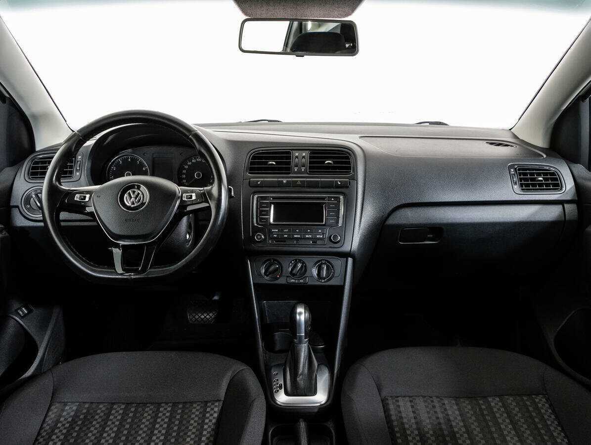 Volkswagen Polo с пробегом — 2020 год. Фото: #9