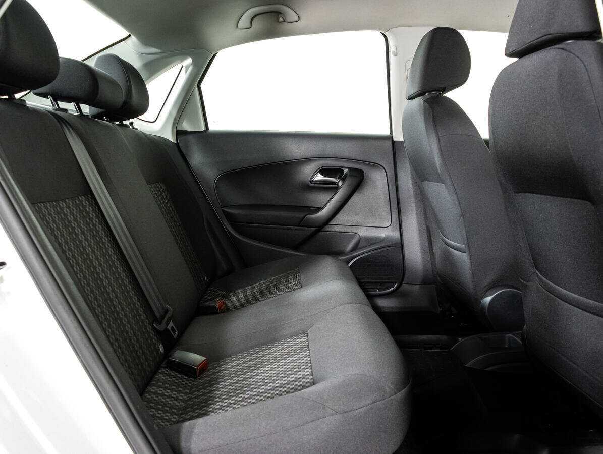 Volkswagen Polo с пробегом — 2020 год. Фото: #14