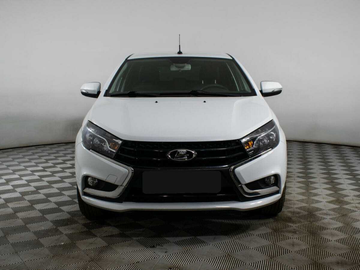 Lada (ВАЗ) Vesta с пробегом — 2018 год. Фото: #1