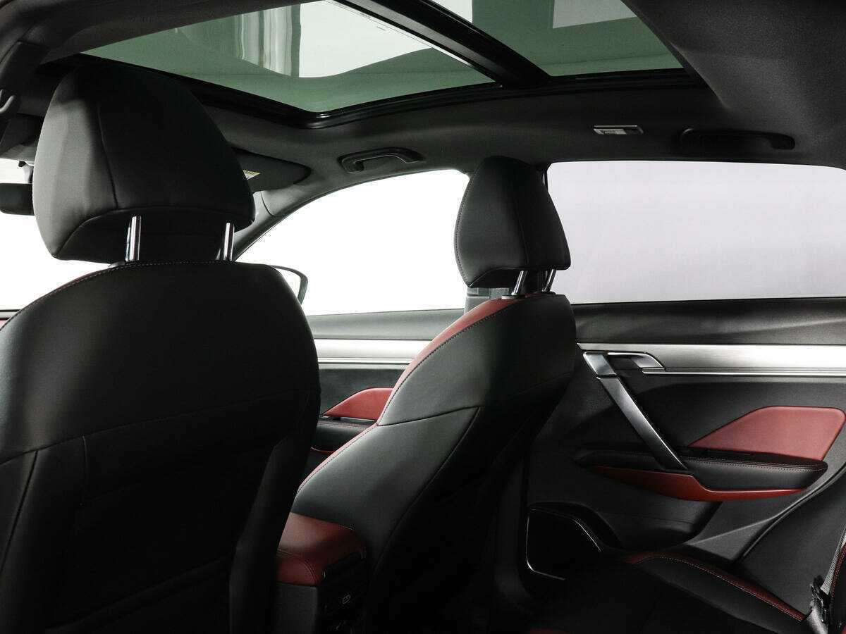 Geely Coolray с пробегом — 2022 год. Фото: #11