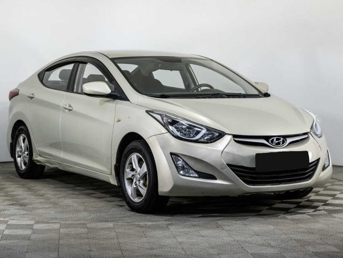 Hyundai Elantra с пробегом — 2015 год. Фото: #2