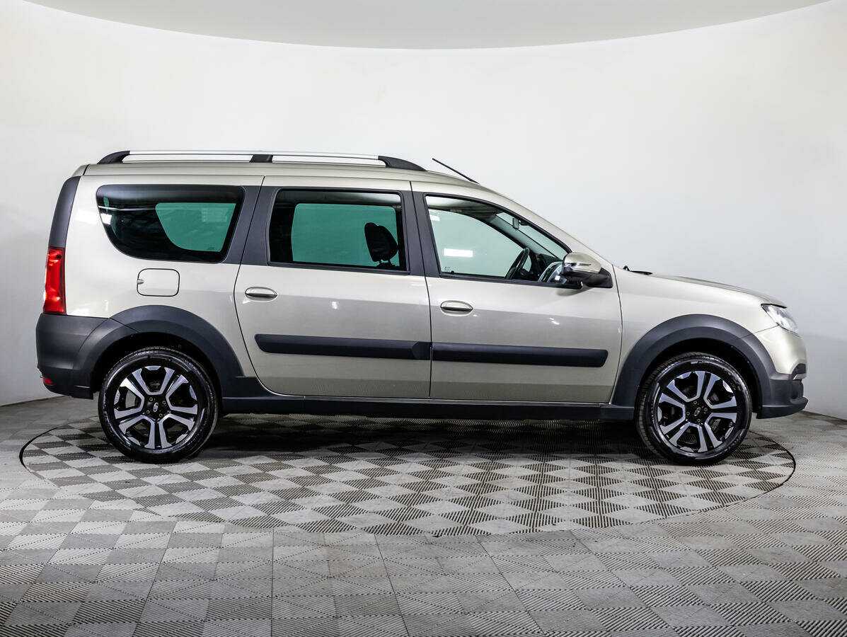 Lada (ВАЗ) Largus с пробегом — 2021 год. Фото: #3