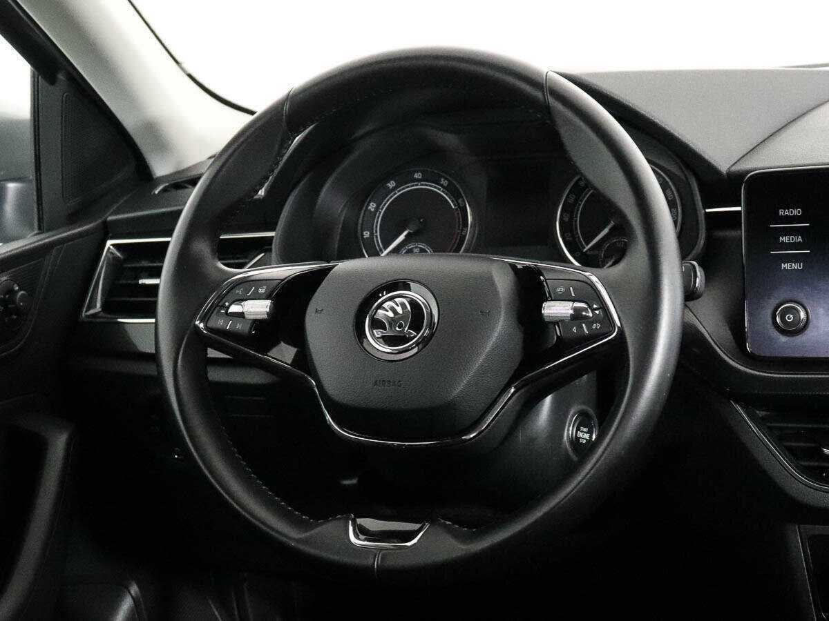 Skoda Rapid с пробегом — 2021 год. Фото: #11