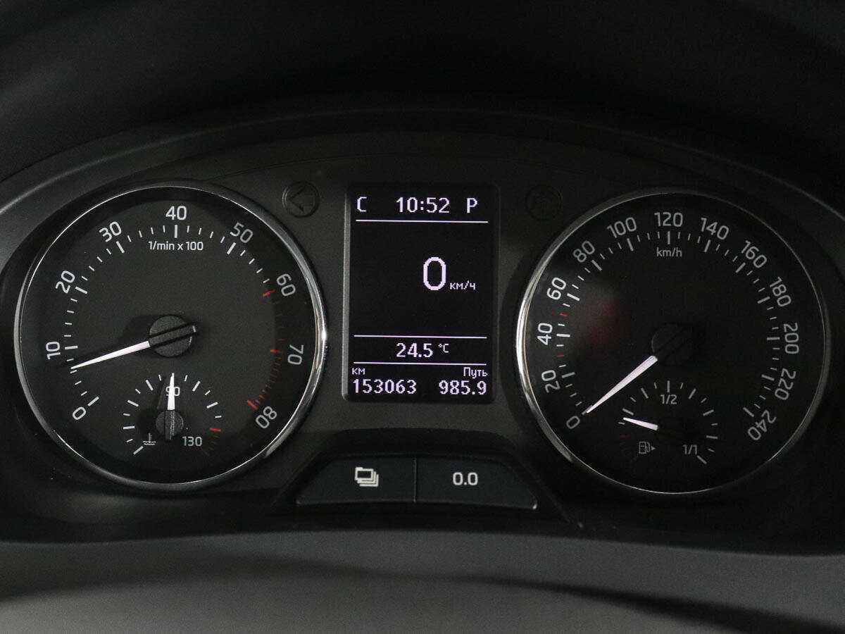 Skoda Rapid с пробегом — 2014 год. Фото: #9