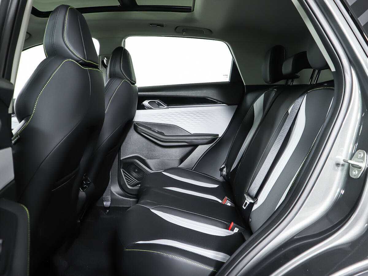 Geely Coolray с пробегом — 2023 год. Фото: #9